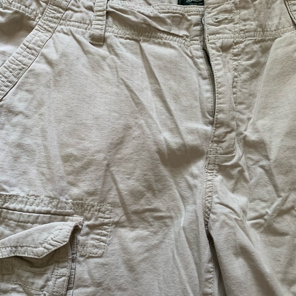 Men’s Bass short - Picture 3 of 6